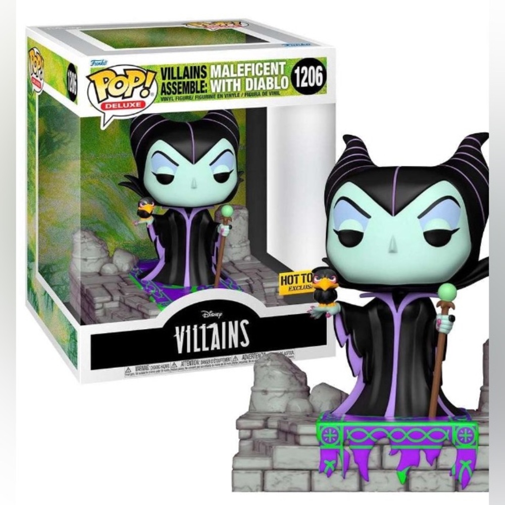 Funko POP Deluxe Disney
Villains Assemble Maleficent/ Diablo #1206 Vinyl Figure